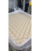 Pots verre par rang de palette